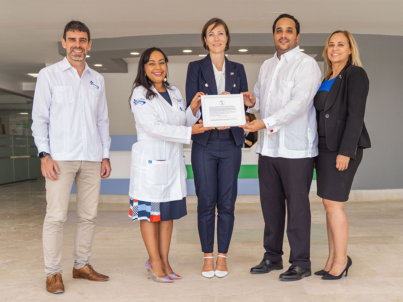 Embajadora de Canadá Visita CMPC luego de Nuestra Acreditación Internacional